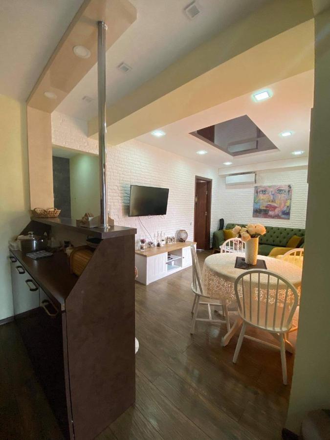 Ferienwohnung Apartament Victoria Tbilisi Exterior foto
